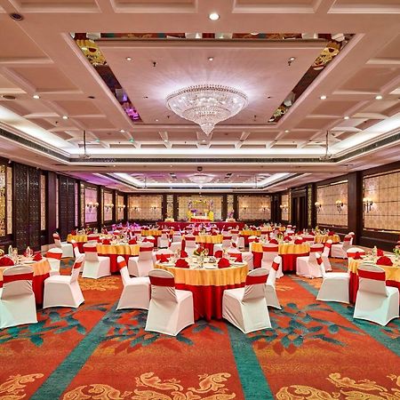 Mayfair Convention Bhubaneswar Exteriör bild