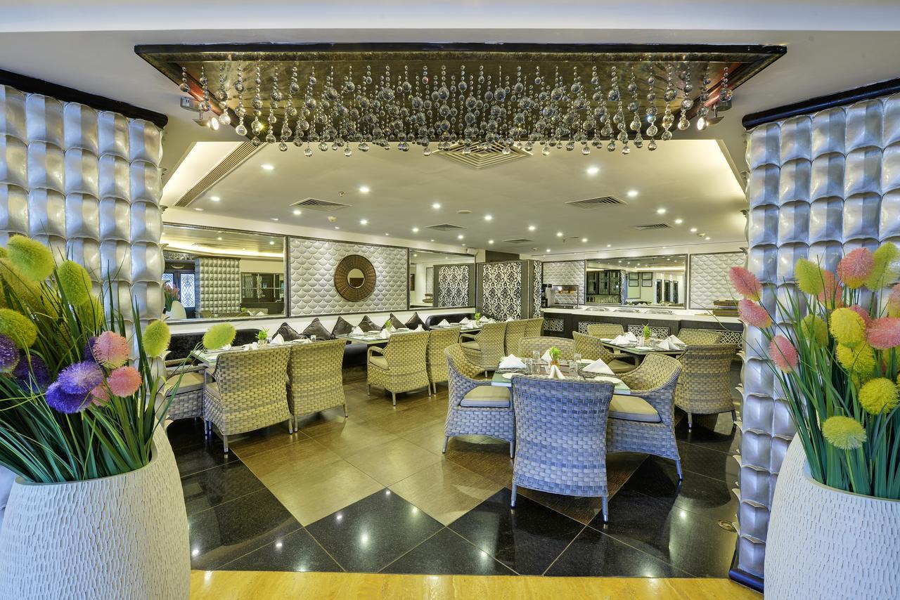 Mayfair Convention Bhubaneswar Exteriör bild