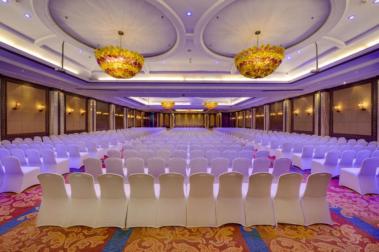Mayfair Convention Bhubaneswar Exteriör bild