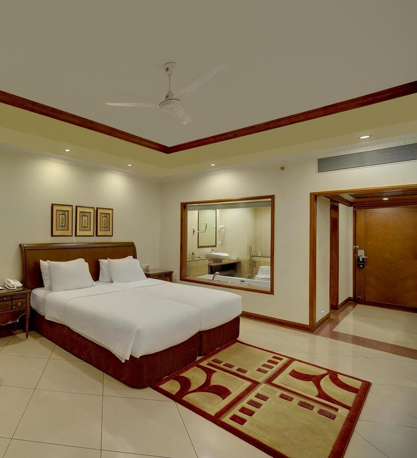 Mayfair Convention Bhubaneswar Exteriör bild