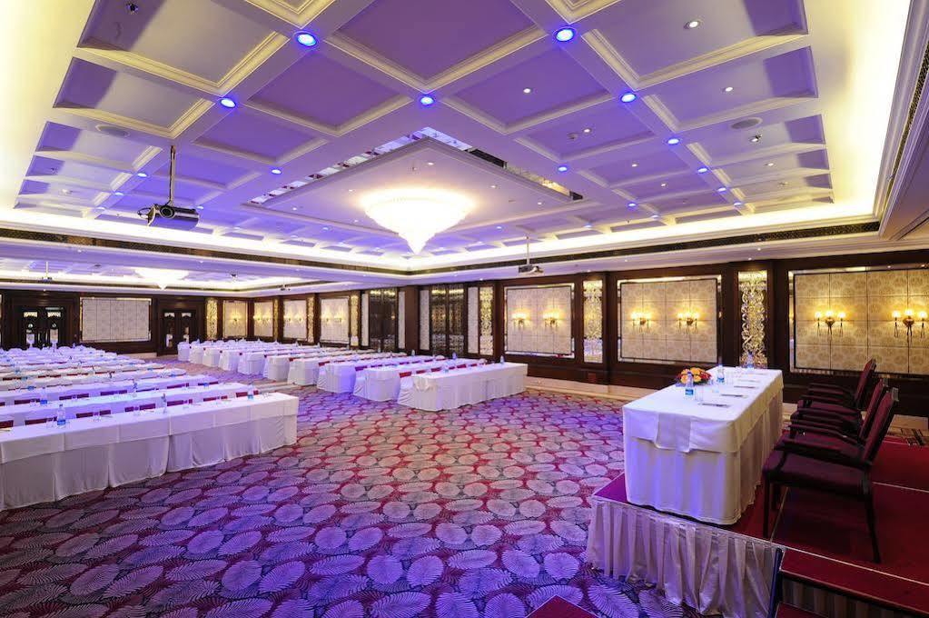 Mayfair Convention Bhubaneswar Exteriör bild