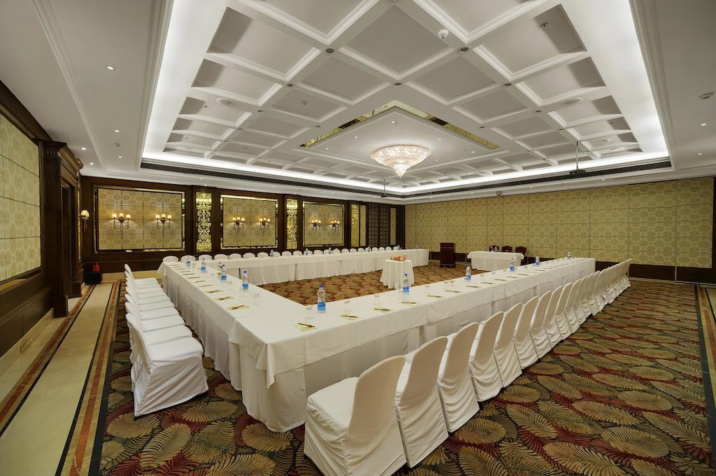 Mayfair Convention Bhubaneswar Exteriör bild